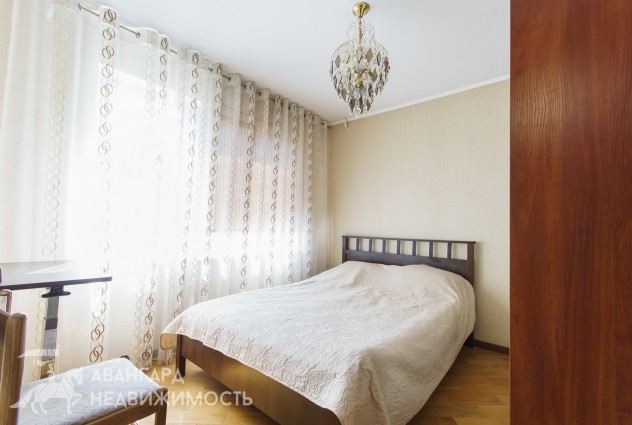 Фото Отличная укомплектованная 4-комнатная квартира на Рокоссовского 53 — 9