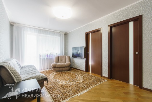 Фото Отличная укомплектованная 4-комнатная квартира на Рокоссовского 53 — 15