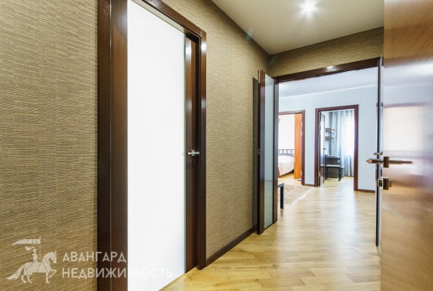 Фото Отличная укомплектованная 4-комнатная квартира на Рокоссовского 53 — 23