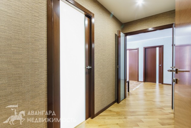 Фото Отличная укомплектованная 4-комнатная квартира на Рокоссовского 53 — 25