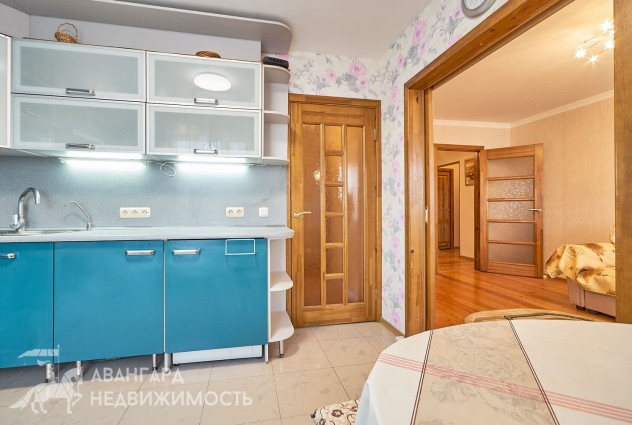 Фото 4-комнатная квартира с ремонтом для большой семьи по Карвата 11. — 7