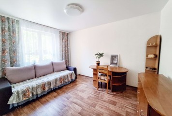 Фотография - Продается 4-комн квартира возле метро!