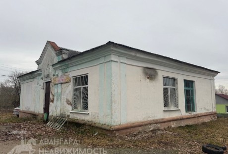 Здание магазина-столовой в д.Новый двор Раковский с/с в 25 км от МКАД