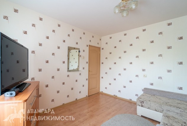 Фото Просторная 4-комнатная квартира по проспекту Любимова д.33 — 13