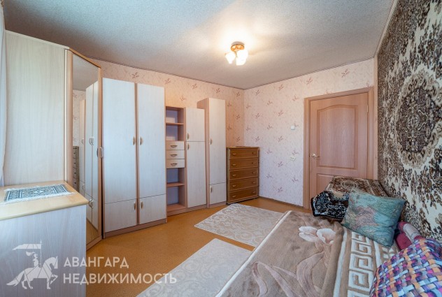Фото Просторная 4-комнатная квартира по проспекту Любимова д.33 — 17