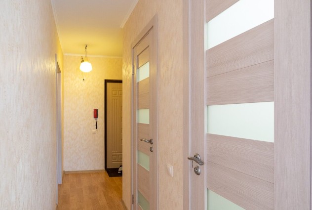 Фото 1-комнатная квартира с отличным ремонтом по проспекту газеты Звязда, д.69 — 19
