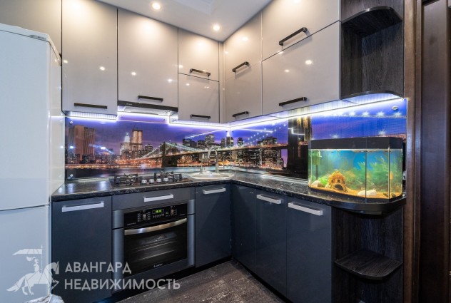 Фото Красивая квартира рядом с живописным прудом в центре! — 9