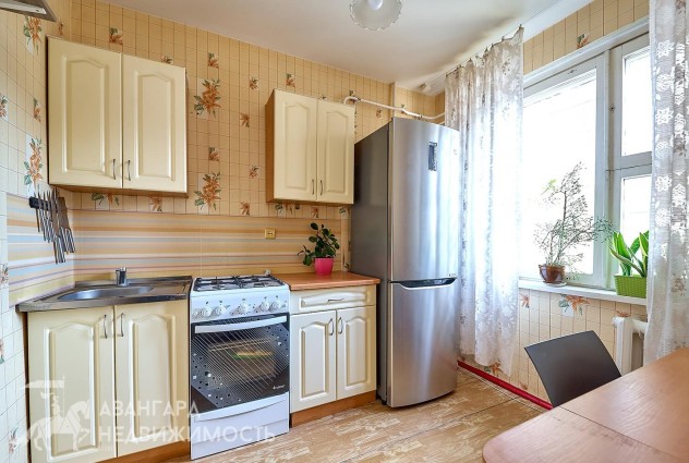 Фото Солнечная 2-комнатная квартира в Малиновке, ул. Есенина 53 — 17