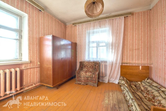 Фото Привлекательность домовладения увеличивается с годами! Двухуровневый кирпичный дом на пересечении улиц Васнецова и Айвазовского. — 13
