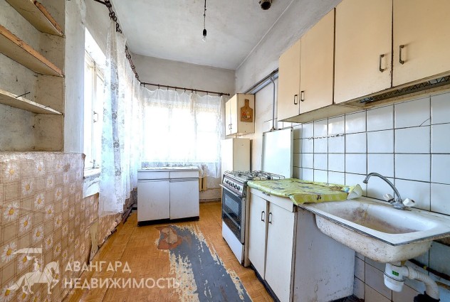 Фото Привлекательность домовладения увеличивается с годами! Двухуровневый кирпичный дом на пересечении улиц Васнецова и Айвазовского. — 23
