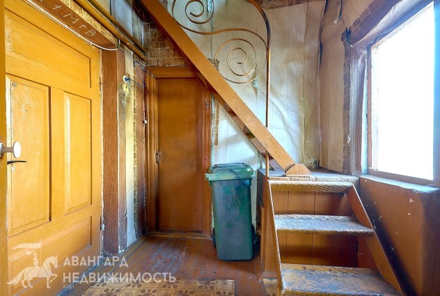 Фото Привлекательность домовладения увеличивается с годами! Двухуровневый кирпичный дом на пересечении улиц Васнецова и Айвазовского. — 25