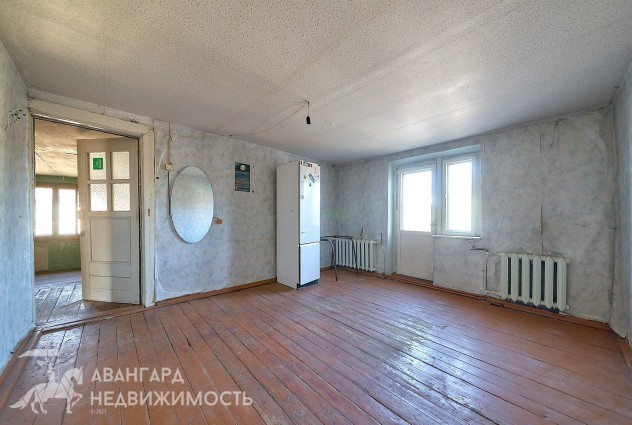 Фото Привлекательность домовладения увеличивается с годами! Двухуровневый кирпичный дом на пересечении улиц Васнецова и Айвазовского. — 39