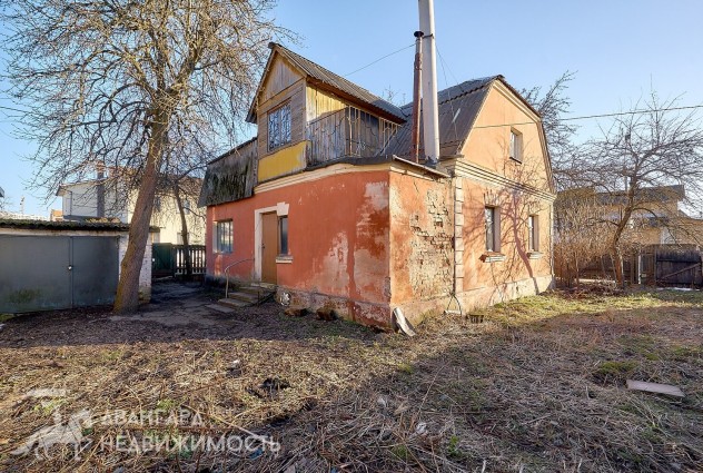 Фото Привлекательность домовладения увеличивается с годами! Двухуровневый кирпичный дом на пересечении улиц Васнецова и Айвазовского. — 43