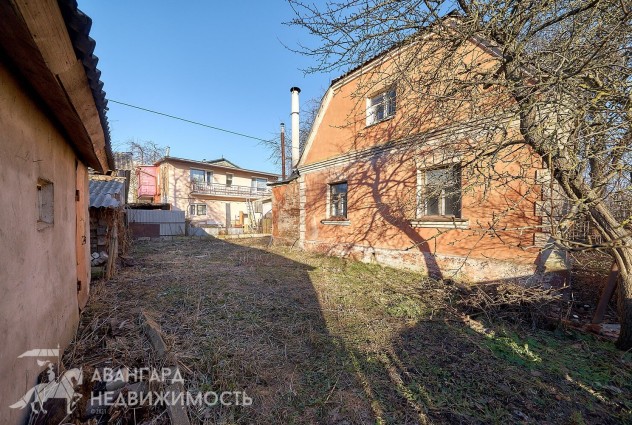 Фото Привлекательность домовладения увеличивается с годами! Двухуровневый кирпичный дом на пересечении улиц Васнецова и Айвазовского. — 47