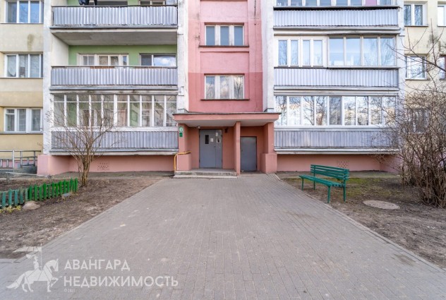 Фото Двухкомнатная квартира в районе Лошицкого парка с видом на реку Свислочь — 51