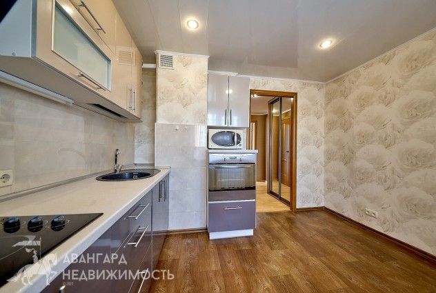 Фото Солнечная 4-комнатная квартира с большой кyхней в Малиновке, ул. Есенина 113 — 13