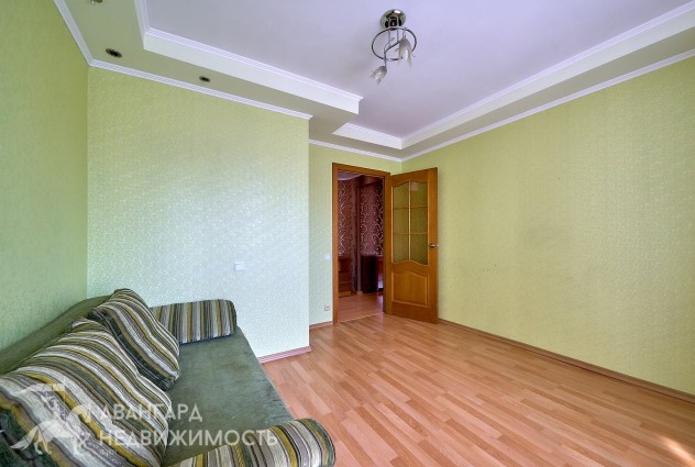 Фото Солнечная 4-комнатная квартира с большой кyхней в Малиновке, ул. Есенина 113 — 45