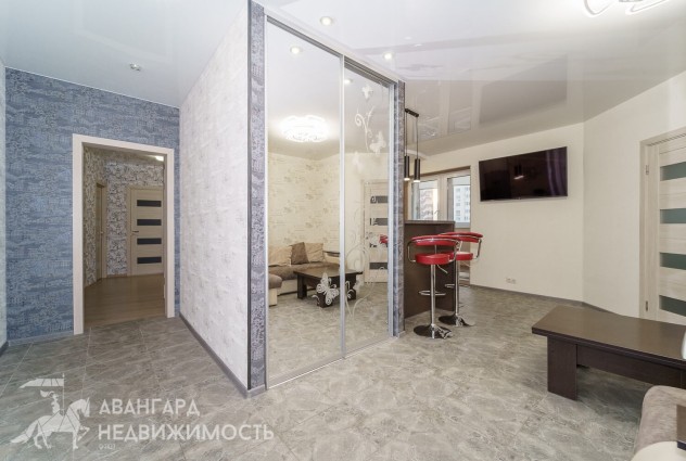 Фото 4х комнатная квартира с ремонтом. Современный дом 2016 года. Проспект Дзержинского 127. — 9