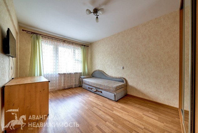 Фото Уютная 2-комнатная квартира рядом с метро Пyшкинская, yл. Матyсевича 6 — 13