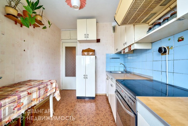 Фото Продается 4-х комнатная квартира недалеко от станции метро Уручье, очень удачное расположение! — 3