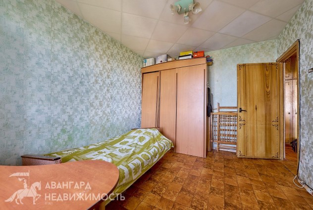 Фото 4-комнатная квартира по ул. Есенина, 16,  до ст.м. Малиновка 800 метров! — 9