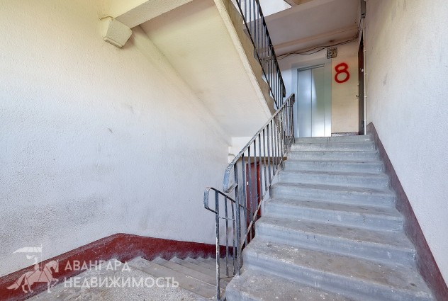 Фото 4-комнатная квартира по ул. Есенина, 16,  до ст.м. Малиновка 800 метров! — 33