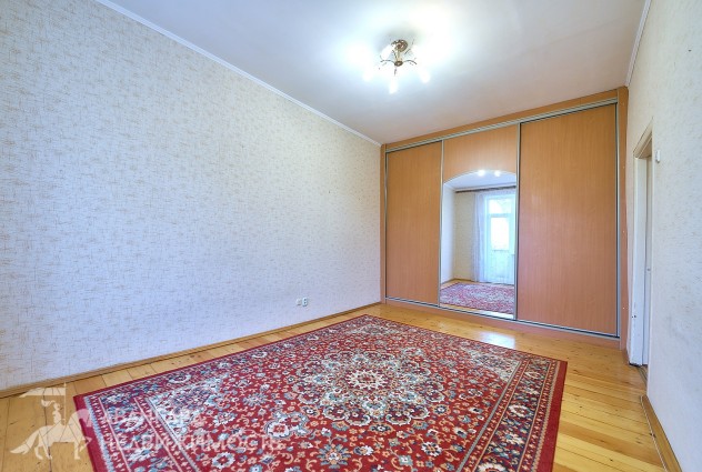 Фото Ваш собственный маленький мир. 1- комнатная квартира в сталинке по адресу Чайкиной, 13.   — 3