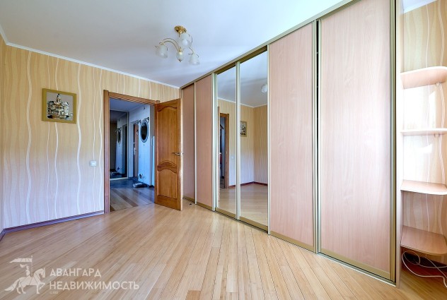 Фото Уютная 4-комнатная квартира с приятной энергетикой, пр-т Газеты Звязда, 4к1 — 33