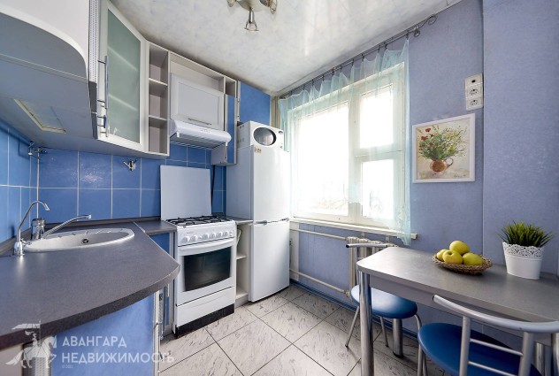 Фото Уютная 2-комнатная квартира с видом на сквер, рядом метро Пушкинская, ул. Данилы Сердича 19 — 3