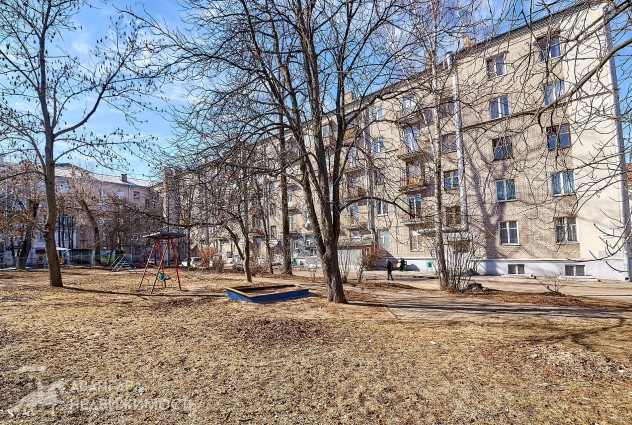 Фото Двухкомнатная «сталинка» рядом с Парком Горького и Площадью Победы по ул. Берестянской, 2 — 35