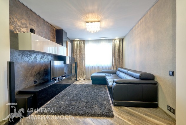 Фото 3-х комнатная квартира с отличным ремонтом, полностью укомплектована мебелью и техникой — 23