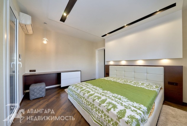 Фото 3-х комнатная квартира с отличным ремонтом, полностью укомплектована мебелью и техникой — 35