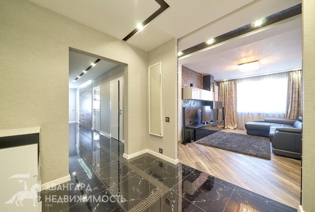 Фото 3-х комнатная квартира с отличным ремонтом, полностью укомплектована мебелью и техникой — 15