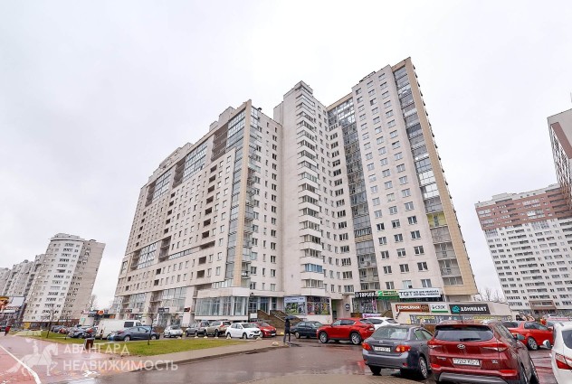Фото Продается 2-к квартира с дизайнерским ремонтом по адресу пр-т Дзержинского 11. — 35
