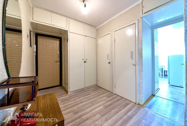Фото Просторная 2-комнатная квартира с кухней 10 метров — 23