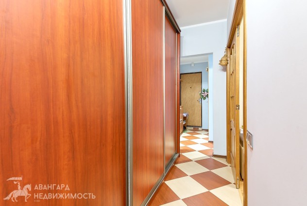 Фото  2-комнатная квартира в тихой, зеленом районе около метро Молодежная. — 23