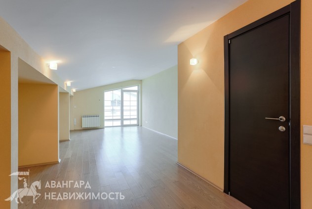 Фото Готовая 4-комнатная квартира бизнес-класса с отдельным входом. — 25