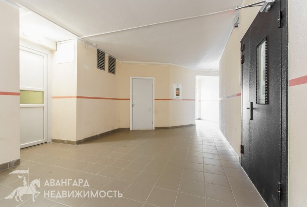 Фото Комфортабельная трехкомнатная квартира + машиноместо по пр-т Дзержинского 129 — 47