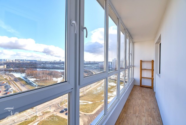 Фото 2-комнатная квартира с ремонтом в современном стиле и шикарным видом из окна! — 41