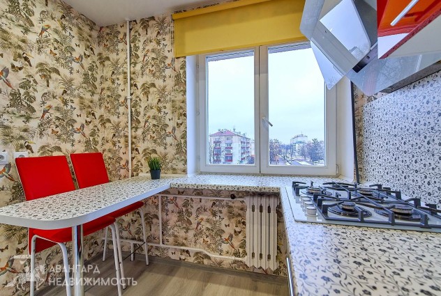 Фото Кирпичная 2-комнатная квартира с ремонтом, 400 м до метро — 5
