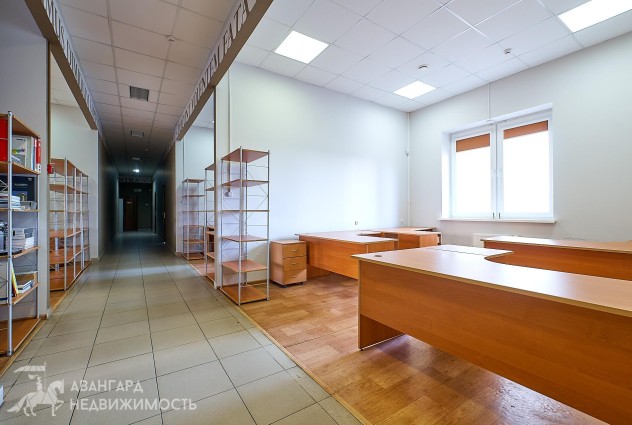 Фото Офис в продажу на ул. Мястровской, 1 (446,2 кв.м.) — 9