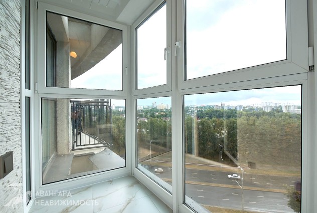 Фото Современная квартира с панорамным видом — 23