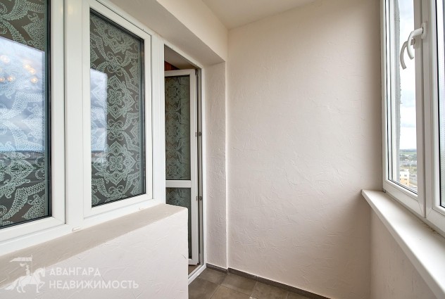 Фото Большая 2-х комнатная квартира с новым, современным ремонтом и шикарным видом из окна! — 59
