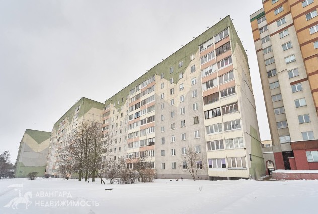 Фото Рядом метро! Яркая 3-комнатная квартира с мебелью — 41