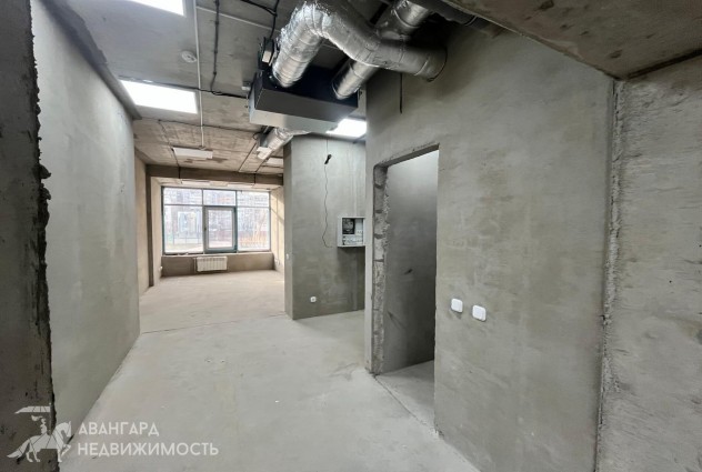 Фото Торгово-административное помещение в удобной локации — 11