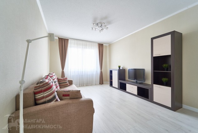 Фото Продаётся однокомнатная квартира ул. Основателей 7 — 1