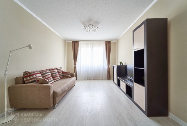 Фото Продаётся однокомнатная квартира ул. Основателей 7 — 5