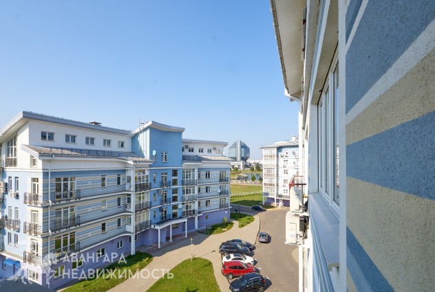 Фото 4-комнатная квартира с видом на набережную по ул. Жасминовой! Потолки 3.49 м — 19
