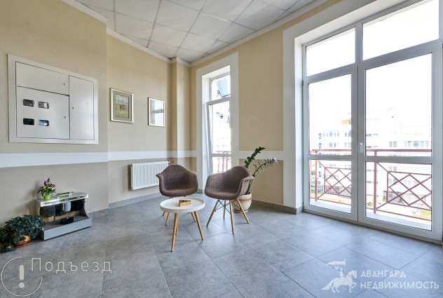 Фото 4-комнатная квартира с видом на набережную по ул. Жасминовой! Потолки 3.49 м — 23