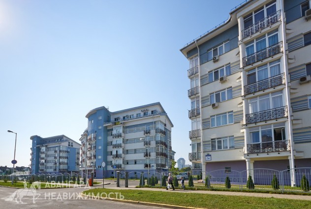 Фото 4-комнатная квартира с видом на набережную по ул. Жасминовой! Потолки 3.49 м — 29